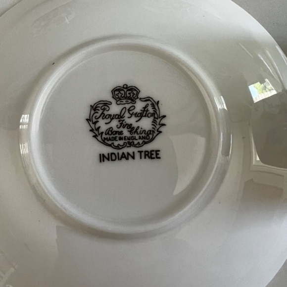 Set of 3 Grafton 'Indian Tree' Demitasse Cups & Saucers - Picture 4 of 4